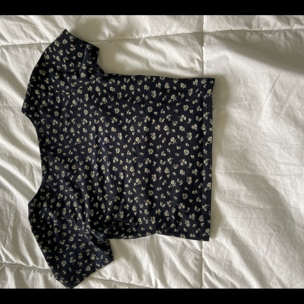 brandy melville black floral crop top